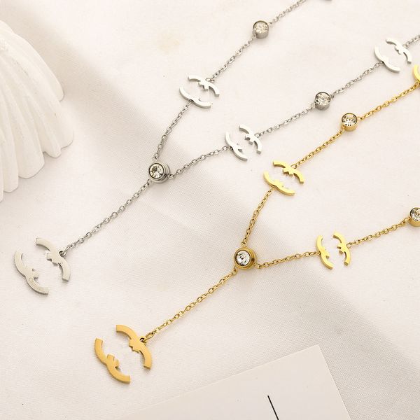 Collana con ciondolo a forma di amore in oro Girocollo a catena in oro 18 carati Gioielli da donna Collana regalo per festa di nozze Collana con nastro in acciaio inossidabile 925 di nuovo stile all'ingrosso