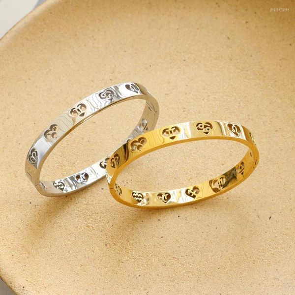 Bracciale rigido in acciaio inossidabile 12 segni zodiacali braccialetti con ciondoli braccialetti placcati in oro a forma di cuore cavo per regalo di gioielli di moda da donna
