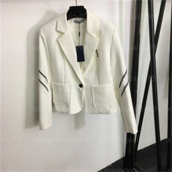 Giacca da donna di design Cappotti da donna Moda Autunno Blazer bianco Lettera ricamata Slim Fit Maniche lunghe Giacche da abito Cappotto da donna