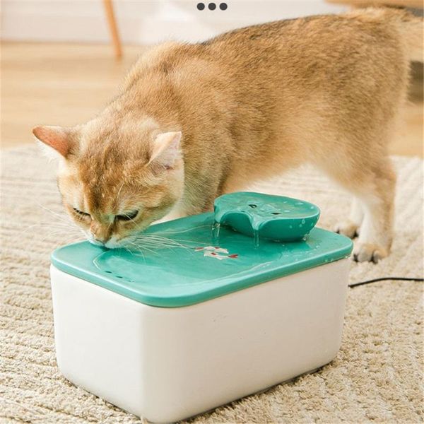 Ciotole per gatti Abbeveratoio per gatti Fontana d'acqua per animali domestici Ceramica Decorazioni per interni Cascata Distributore di abbeveratoio per cani USB Pompa silenziosa automatica Filt