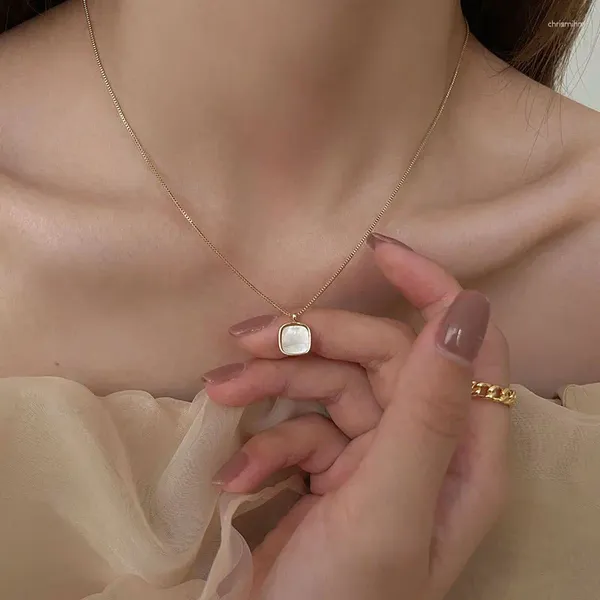 Catene Asdecy Dainty Pearl Fritillaria Collane con pendente per le donne Collana a catena fatta a mano placcata oro 14K Regalo di gioielli di tutti i giorni