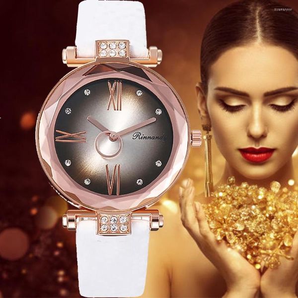 Avanços de pulso excelentes relógios redondos de liga feminina de diamante feminino Fivele de quartzo elegante