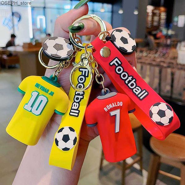 Principais anéis de futebol Chaves de keychain Cartoon fofo Keyring Fashion Casal Bag Ornament Key Chain Car Corrente Acessórios Pingentes Presente J230427