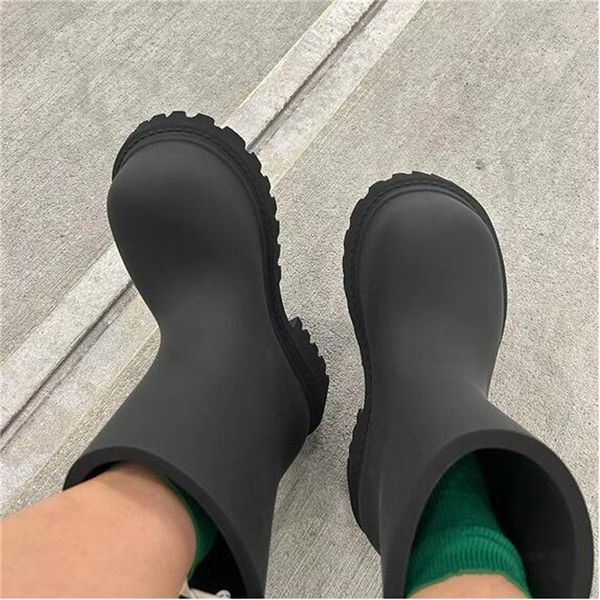 Damen-Regenstiefel mit runder Spitze, dicker Boden, mittelhoher Damen-Stiefel, großer Kopf, schwarzer Damen-Stiefeletten