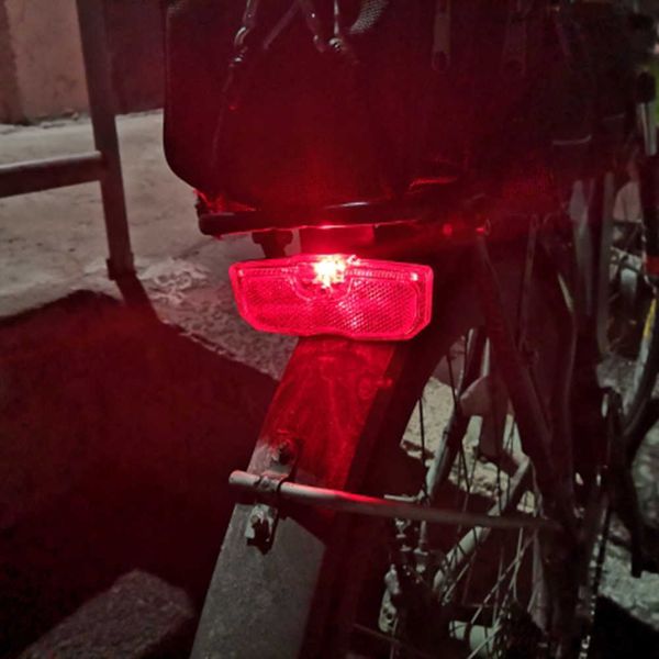 Luci per bici LED Mountain Bike Portapacchi Luce Impermeabile Sedile posteriore per bicicletta Fanale posteriore riflettente Riflettore di sicurezza per la guida notturna P230427
