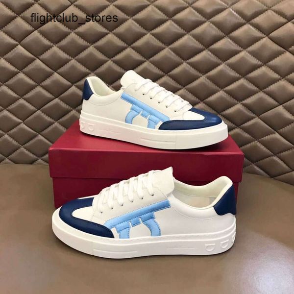 Feragamo Sports Sapatos de luxo de luxo Novos sapatos clássicos sapatos de tábua baixa masculino contraste de cor de moda de moda casual Sapatos casuais de sola grossa