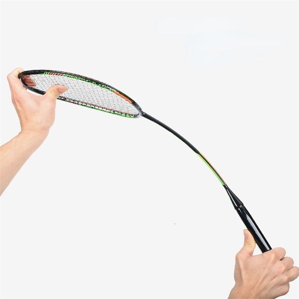 Badmintonschläger 9U Carbon Professioneller Badmintonschläger Ultraleicht 57G Speed Force Rqueta Padel 30-32 LBS Freie Saiten Originaltasche 231124