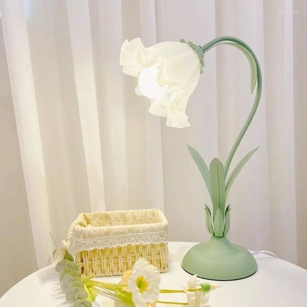 Lâmpadas de mesa Lâmpada de flor de menina retrô de cabeceira quente quarto medieval decoração francesa presentes de aniversário para presente de casamento em casa