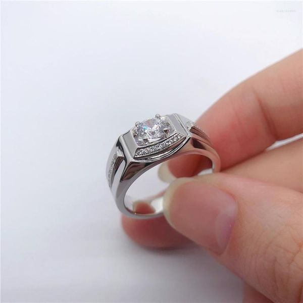 Cluster-Ringe Solid White Gold Pass Test 0.5CT Moissanite Engagement für Mens D Color VVS1 Male AU750 Fingerschmuck