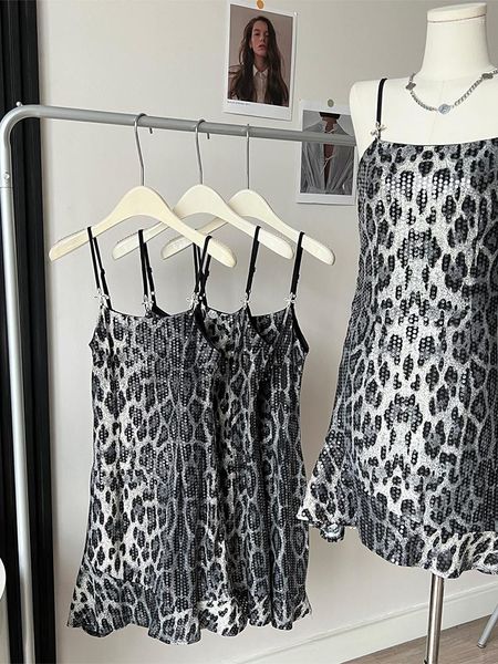 Casual Kleider 2023 Sommer Frauen Leopard Print Design Party Abendkleid Dünne Pailletten Reißverschluss Einteilige Weibliche Mini Hosenträger Abend Chic