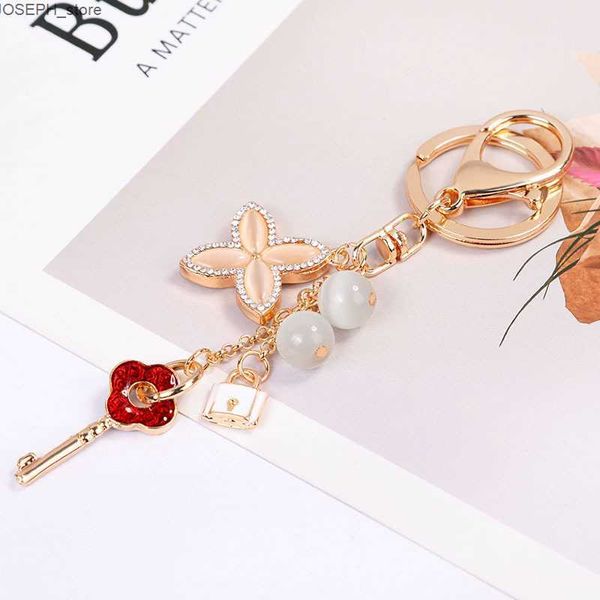 Anelli chiave Crystal Crystal Rhinestone Clover Chiave Chain Auto Keyrings Female Specente Flowerchains Women Bag Spendant Key Rings Wholesale J230427