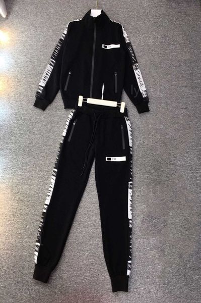 Tasarımcı Trailsuit Kadınlar Jogging Suit Kadınlar Sweatheruit Beyaz Mektup Baskı Moda Siyah İki Parça Set Kadınlar Kıyafetler Sonbahar Track Takım