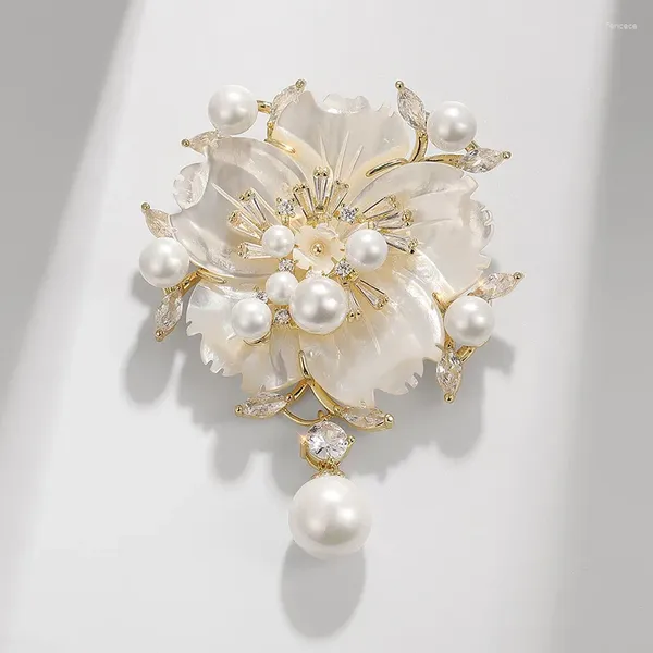 Broches superior ameixa mãe concha pérola camélia pino flor vestido zircon corsage moda feminina elegante versátil pinos de segurança