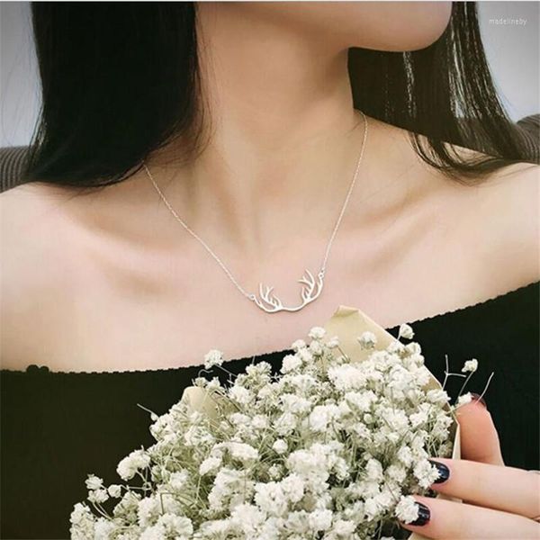 Correntes Moda de moda elegante colar de pingente para mulheres acessórios encantadores para animais de coloração de cor de prata fofa jóias sn208