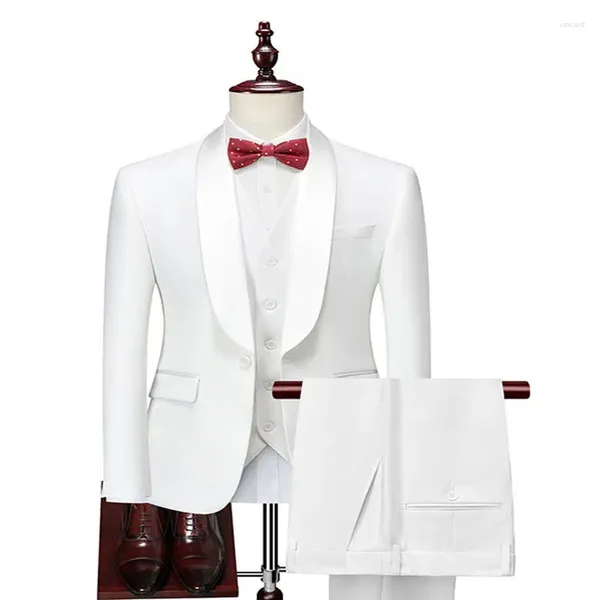 Мужские костюмы Белый фруктовый воротник (костюм-жилет и брюки) Деловой ужин Свадебный костюм с цветами Облегающий комплект из трех предметов