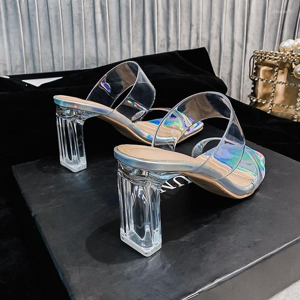 Sapatos de vestido Saltos limpos para mulheres verão 2023 Sandálias de salto transparentes moda moda de salto alto de Crystal feminino Luxo