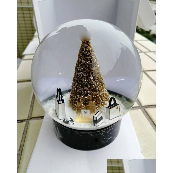 Weihnachtsdekorationen 2022 Edition Cclassics Schneekugel mit goldenem Baum im Inneren Kristallkugel für besondere Geburtstagsneuheit VIP-Geschenk D Dhf1S