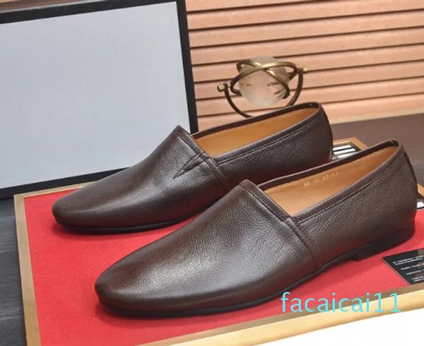 Abito da sposa da uomo di marca superiore Oxfords Flats Scarpe in vera pelle Mocassino Suola Dougs Tacco basso