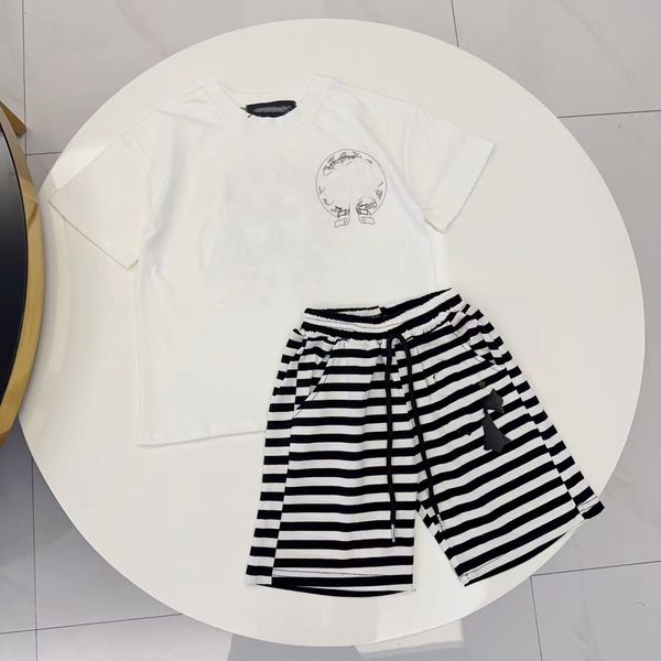 T-Shirt-Kind-Set für Babys, Kinder, Designer-Kleidung, Sommer, kurze Sets für Jungen und Mädchen, Luxusmarke, klassisches modisches Streifendesign in Schwarz und Weiß