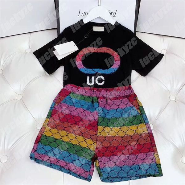 Kinder Luxus Designer Kleidung Sets Baby Mode Kurzarm T-Shirt Hosen Kinder Sommerkleidung Set Jungen Mädchen Baumwolle Trainingsanzüge Schwarz Weiß Zweiteilig