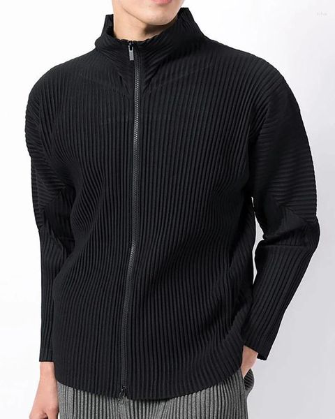 Giacche da uomo Miyake Fold 2023 Giacca invernale Collo alto Allentato Casual Sport Cerniera Manica lunga Cappotto in tinta unita