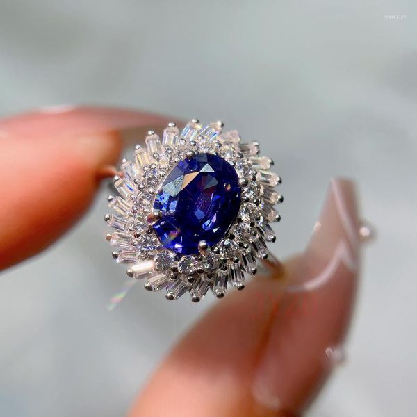 Anelli a grappolo Anello di tanzanite naturale INS Diamante pieno Ricco intarsiato Lusso leggero Grano grosso Studentesse Senior Design Senso Apertura