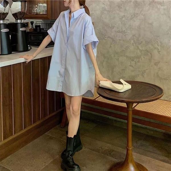 Blouses feminina Moda de manga curta Camisa feminina de grande tamanho 2023 Summer Button Lapeel Vintage Top Elegant e Youth Woman