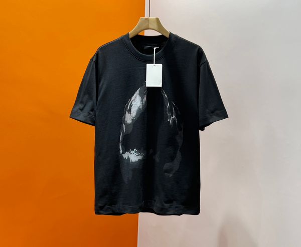 Summers 2023 Novos padrões Designer T-shirt Fashion Shark Print Cotton Material Design de luxo casual de camiseta redonda solta Homens de camiseta