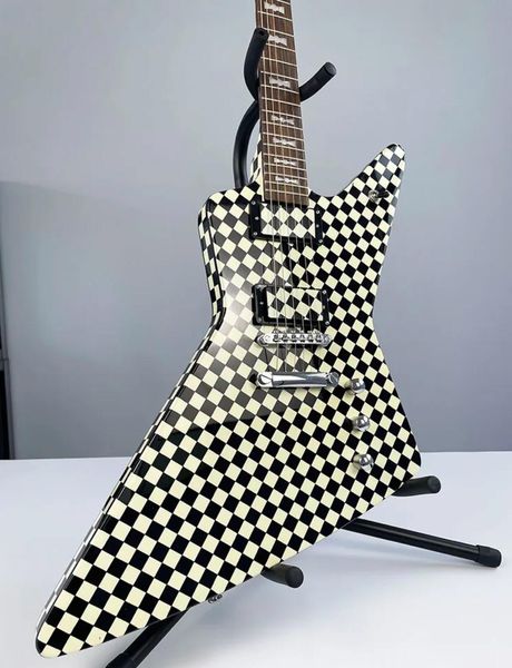 Trabalho manual raro Rick Nielsen Truque barato Checkerboard Guitarra elétrica Bowtie inlay Hardware cromado