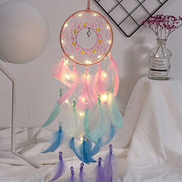 Decorazioni natalizie colorate True Feather Dream Catcher si illumina Creative Dreamcatcher Girls Practical Special Birthday Regali decorazioni per la casa 231127