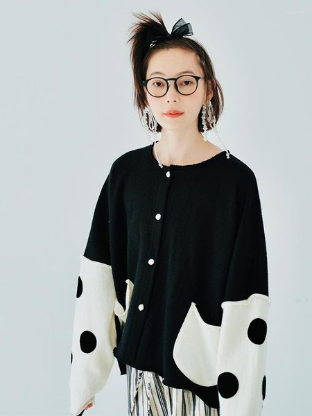 Jackets femininos Imakokoni Design original de manga longa Cardigan Cashmere Jacket Polka Dot Black and White Patchwork Pocket Cropped top