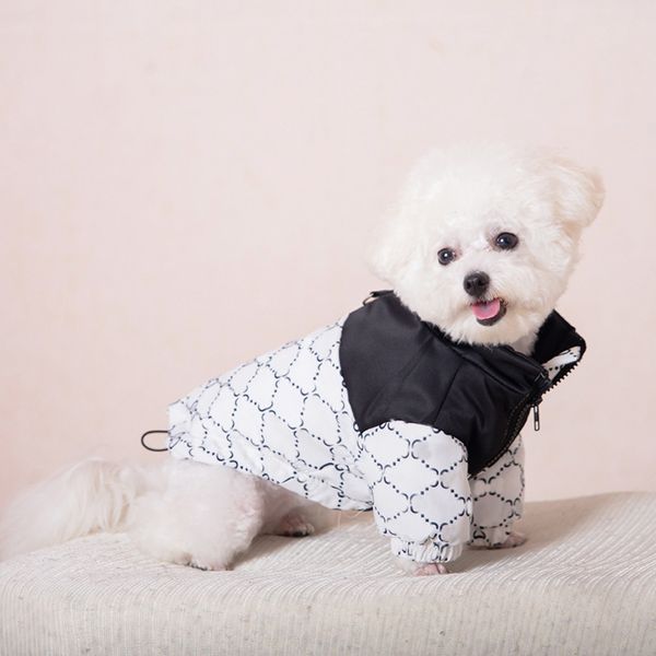 Diseñador de moda Algodón Perros Paño Invierno Clásico Carta Suave Ropa para perros Lujo Lindo Cálido Chaqueta de tela para mascotas Perro Gato Mascota Sudadera
