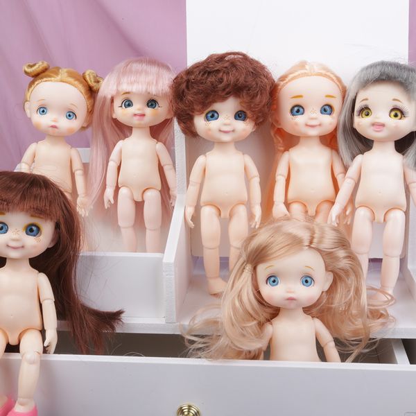 Dolls 16cm Bjd Nude Doll 13 Joints Mini Baby Short Boy Hair Blue Eyes Naked Body Dress Up Fashion for Girls Gift DIY Toys 230427