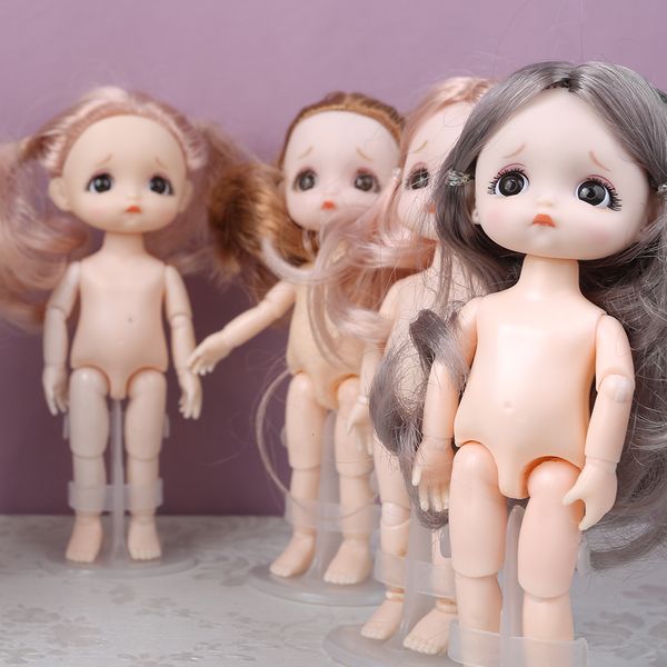 Куклы мини -девочка грустное лицо 16см BJD 112 короткие мальчики спящие свиньи голые тела одевать моду для девочек подарки Diy Toys 230427