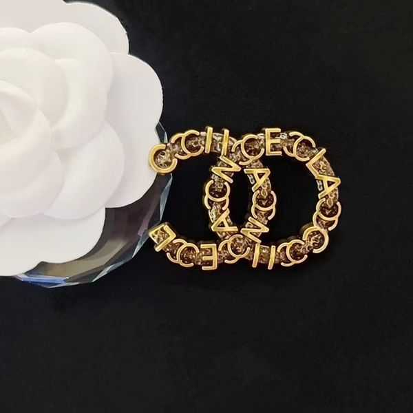 20 Style Brand Designer C Double Letter Retro Brooches Gold Plated Women Men Couples Rhinestone Crystal Pearl Brooch Suit Laple Pin Metal