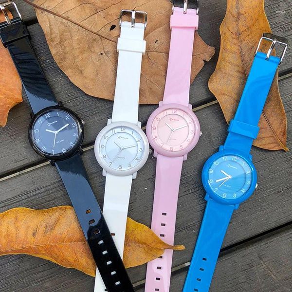 Relógios de pulso Quartz Relógio Eletrônico Moda Simples Bonito Crianças Casual para Mulheres Kid Rodada Dial Silicone Banda À Prova D 'Água