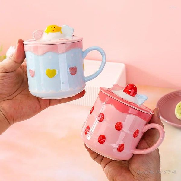 Tassen 1 stück Kreative Cartoon Kuchen Erdbeere Tasse Mit Deckel Niedliche Keramik Hohe Schönheit Geschenk Hause Esstisch Liefert Milch Wasser kaffeetasse