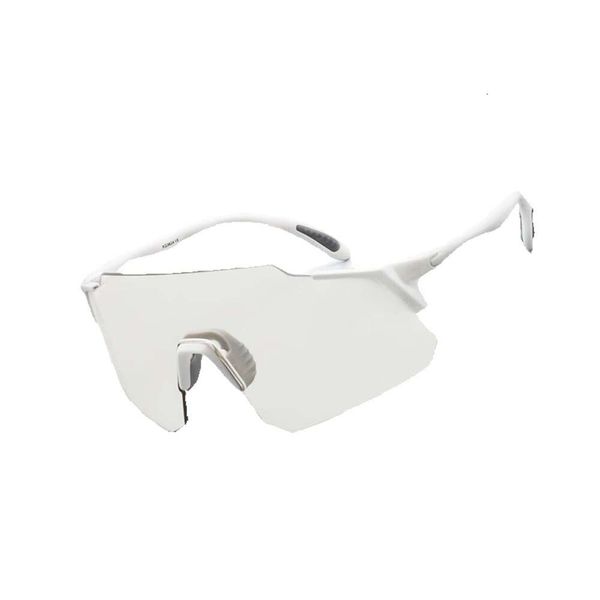 Lentes transparentes que mudam de cor, óculos de ciclismo esportivo, óculos de corrida diurna e noturna para homens e mulheres ao ar livre