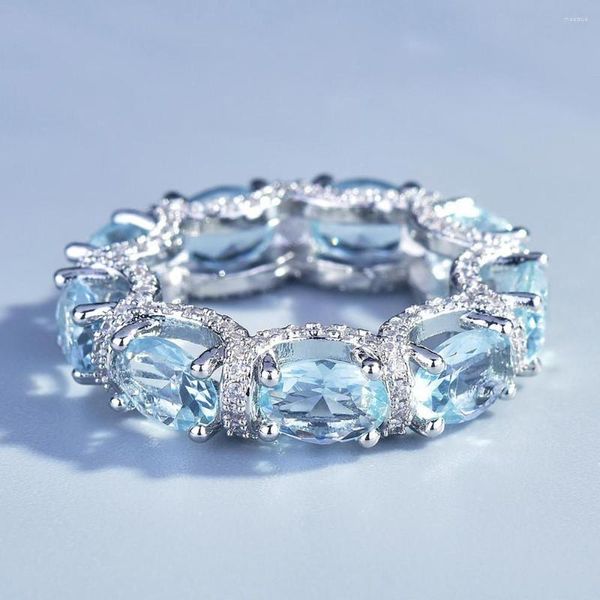 Cluster Ringe voller blauer Kristall Aquamarin Edelsteine Diamanten trendige Spitzenkante für Frauen 18 Karat Weißgold gefüllt edle Schmuckbänder Geschenke