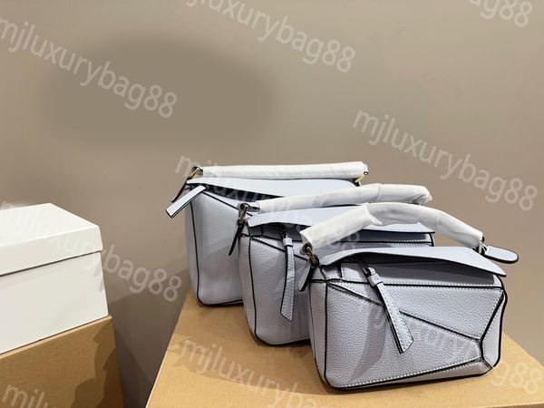 2023 Tasarımcı Omuz Kovası Kadın Torbası Bulma Debriyaj Çanta Çantası Crossbody Mini Deri Çanta Geometrik Kare Kontrast Renk Boyutu 24cm