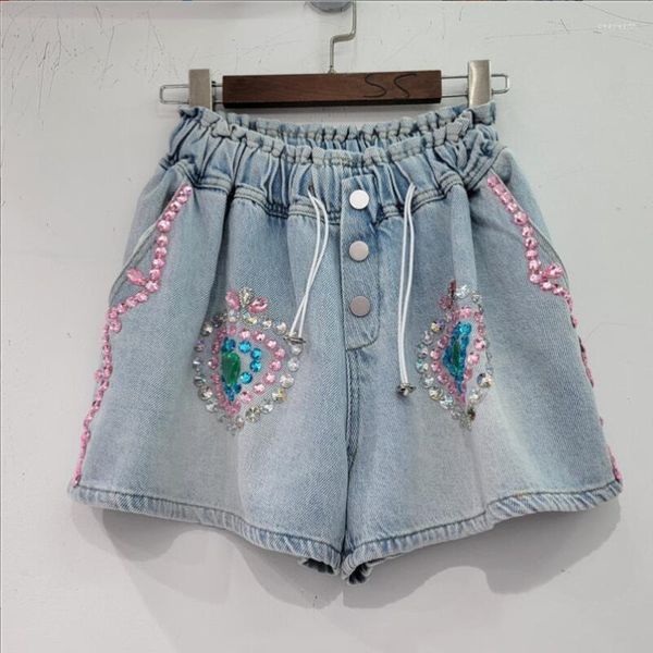 Shorts femininos 2023 Summer mulheres diamantes de luxo jeans miçanos de primavera brilhante temperamento sexy chic jeans femme w638