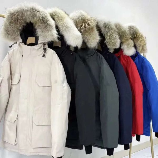 Homens Down Parkas Hoodie Goose Puffer Jaquetas Homens Designer Real Coyote Fur Outdoor Wyndham Windbreaker Jassen Outerwear Com Capuz Fourrure Manteau Jacket