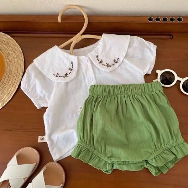 Pagliaccetti Set di abbigliamento per bambina 03 Anni nati Bambini Manica corta Colletto Peter Pan Camicia bianca Top Bloomers Pantaloncini 2 pezzi Abiti estivi 230427