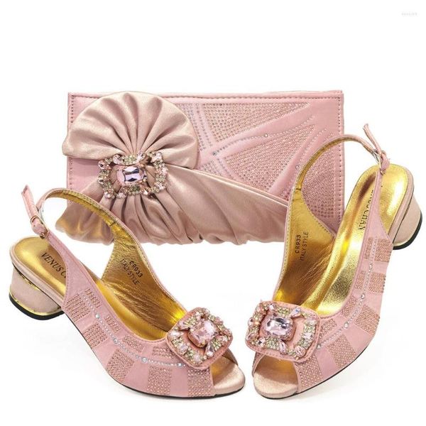 Scarpe eleganti Nable Colore rosa Tessuto PU lucido con strass luminosi per la decorazione Indossabile quotidianamente da donna e borse da festa