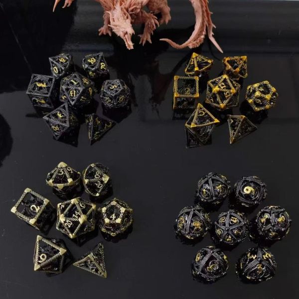 Dadi in metallo placcato rame puro DND dragon and dungeon set di dadi vuoti TRPG zanzariera poliedro Cthulhu gioco da tavolo di gruppo in esecuzione