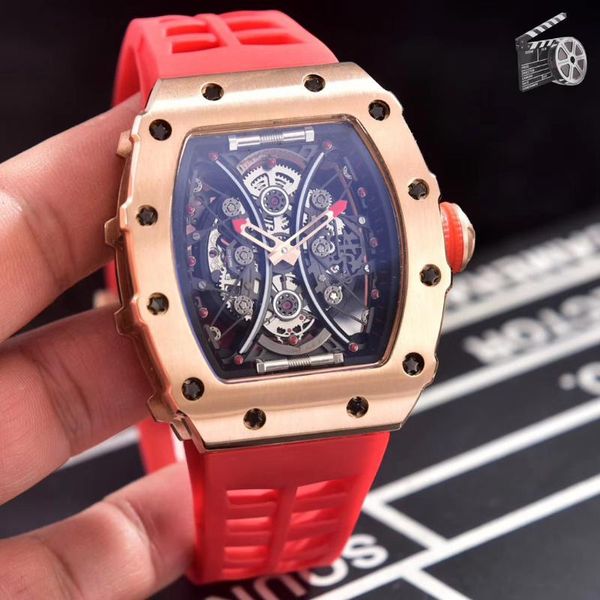 Нарученные часы Классические черные резиновые мужчины смотрят сапфир автоматический механический розовый золото красное синий турбиллион без свиданий спортивные волокна
