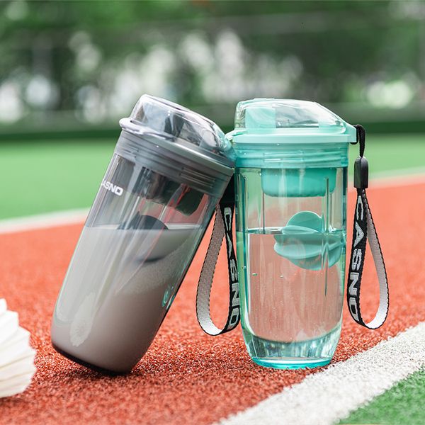 Garrafas de água Taza Sports Sports Fitness Water Cup com Whisk Ball Sports Shake Bottle Bottle BPA Drink grátis Copo de verão Drinkwares de jarro de água fria 230428