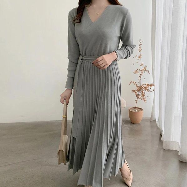 Abiti casual Donna spessa 2023 Elegante pieghettato Inverno caldo abito maglione solido Donna lavorata a maglia coreana con scollo a V Grigio Vestido Midi