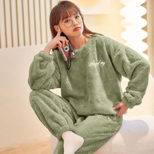 Weibliche Nachtwäsche 2024 Winter Flanellpyjama Frauen Homewear Koreanische Version Langarmed verdickte warme Koralle Velvet Loungewear Set