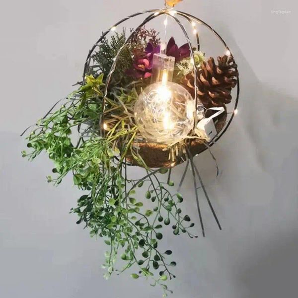 Dekorative Blumen, künstlicher Weihnachts-Hängekorb, LED-Licht, Körbe, Girlande, Tannenzapfen, Kranz, Türdekoration, Festival-Ornamente